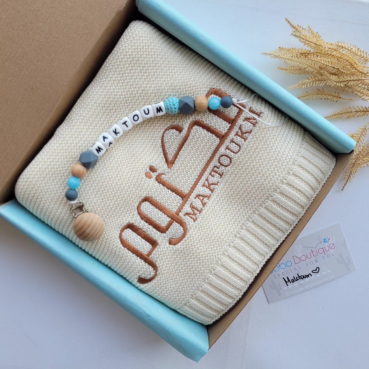 Personalized Knitted Blanket & Pacifierclip - BOBO BOUTIQUE